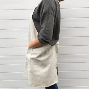 Linen Cross Back Apron - Pale Stone - Forget Me Nots - Image 3