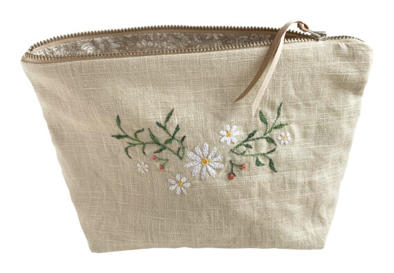 freehand machine embroidered floral makeup bag embroidery by textile artist sarah Becvar