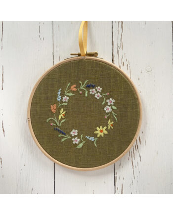 freehand machine embroidered flower hoop with applique embroidery by sarah becvar