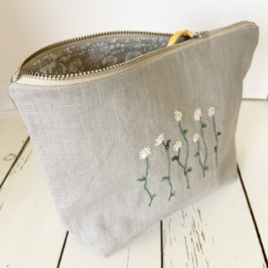 Embroidered Makeup Bag Daisies On Grey Linen - Image 3