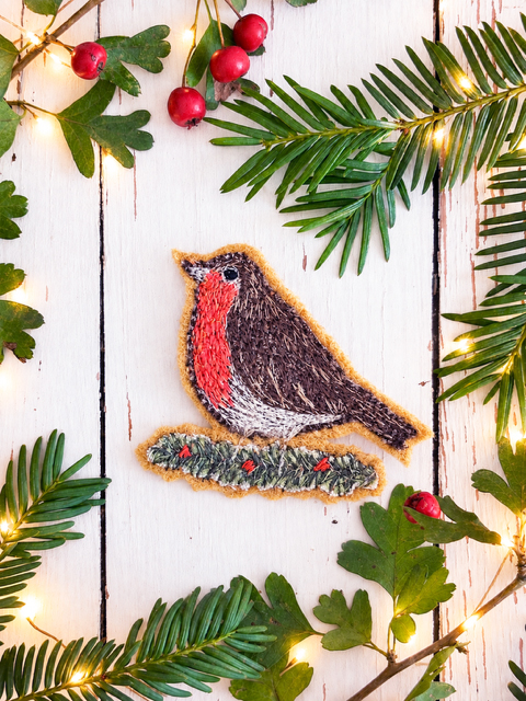free motion embroidered robin brooch by sarah becvar